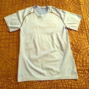 Lululemon men’s metal vent tech short sleeved tee